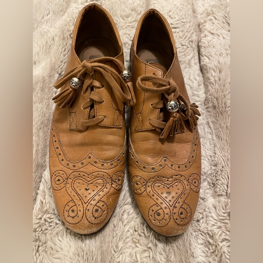 Brighton “Eden”  tan cognac Leather Wingtip Oxford brogue shoes with Tassel